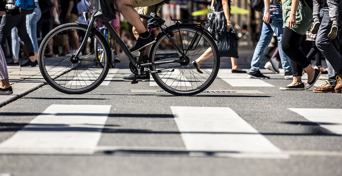 /globalassets/industrial/discover/public-safety/pedestrians_and_cyclists_hero.jpg
